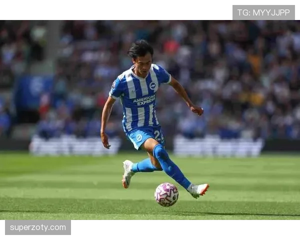 久保建英与三笘薰的突破风格差异：节奏控制与进攻路径对比