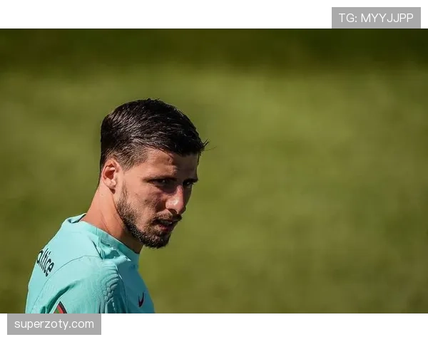 吕迪格与鲁本·迪亚斯防守推进差异背后的体系驱动机制